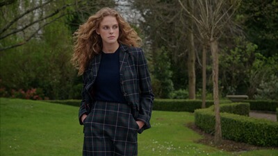 Karo-Blazer, Brigitte von Schönfels