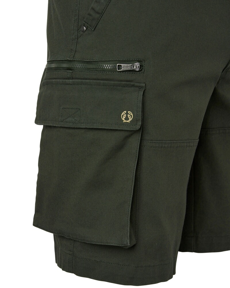 Shorts Jay, Chevalier
