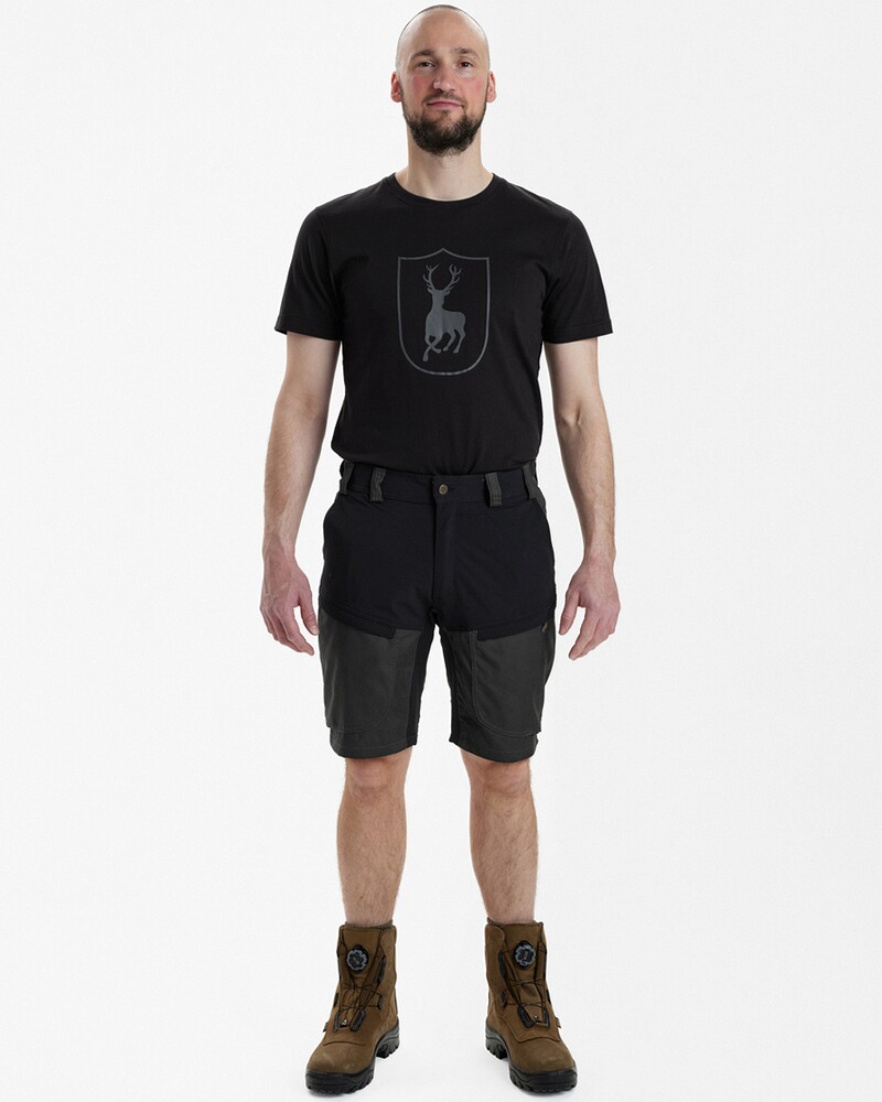 Shorts Strike, Deerhunter