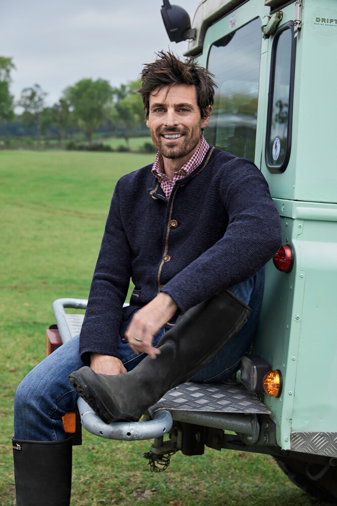 Links-Links-Strickjacke, Luis Steindl