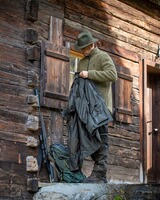 Hut Adventurer, Deerhunter