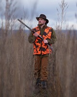Hut Travaller, Blaser Outfits