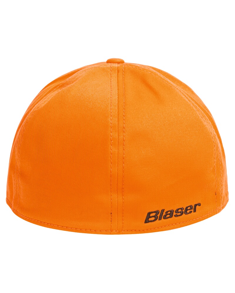 Cap Striker, Blaser Outfits