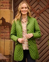 Steppmantel Grace, Wellington