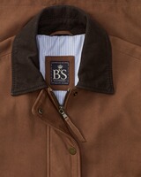 Lange Lederjacke, Brigitte von Schönfels