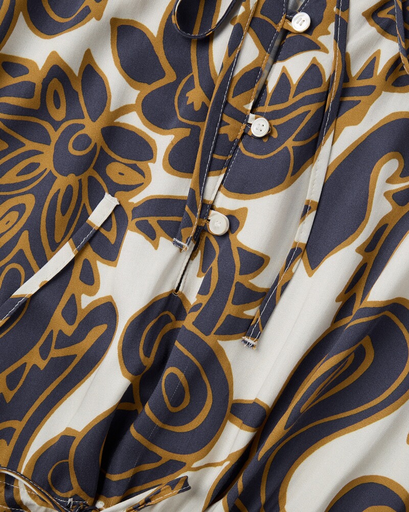 Satinkleid, Seidensticker