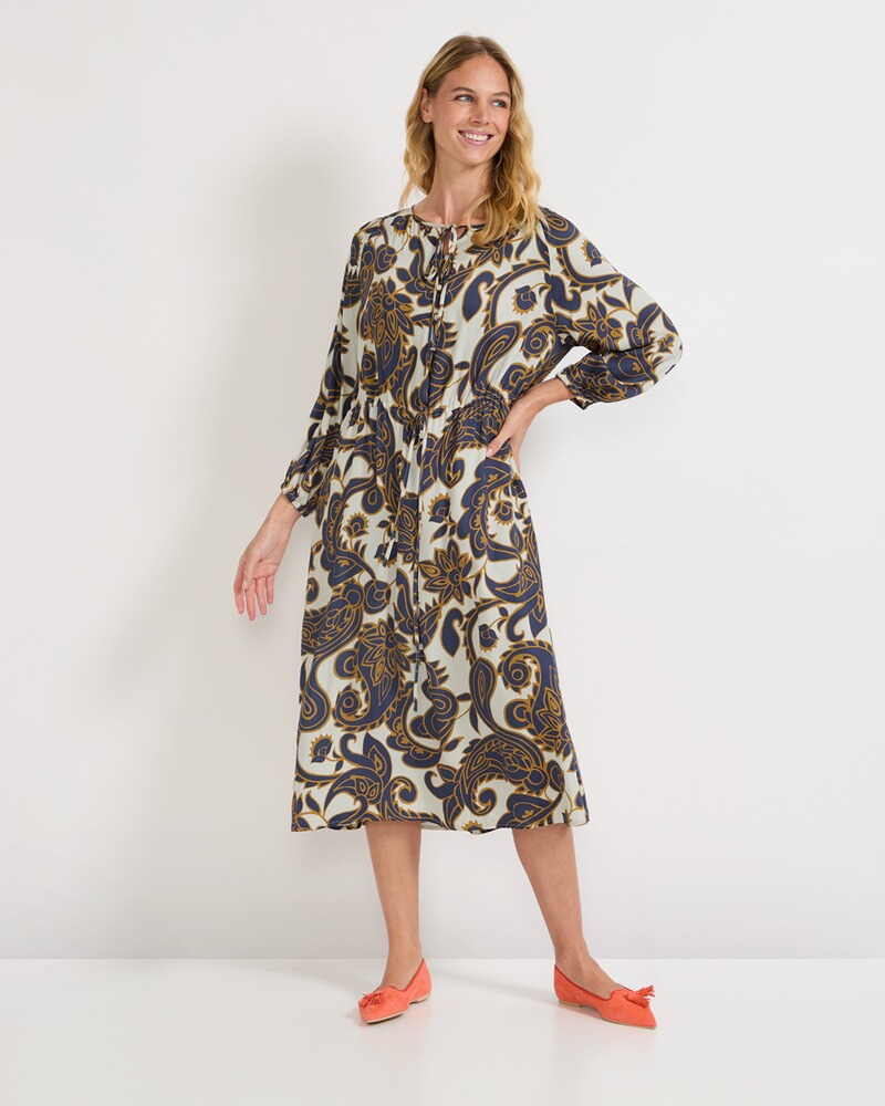 Satinkleid, Seidensticker