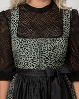 Heimatgwand Dirndl Ravinna, Stockerpoint