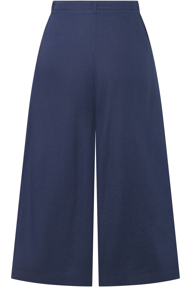 Hosenrock Hannika, FELICITAS