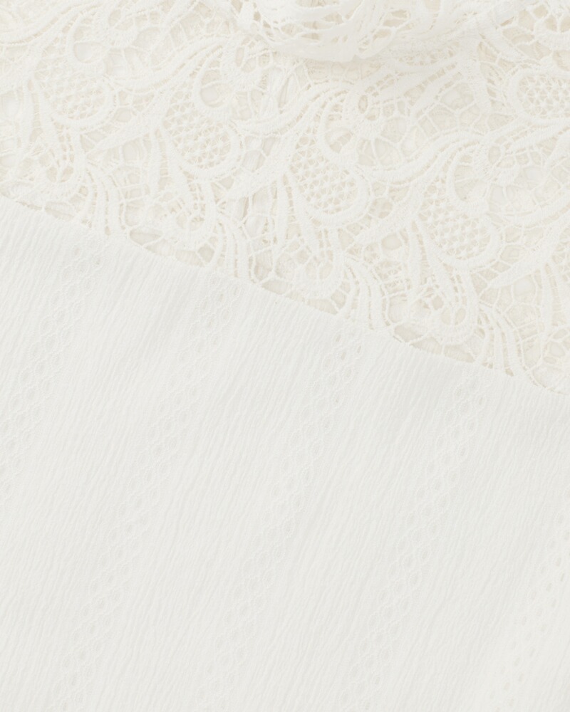 Blusenshirt mit Spitze, Almsach