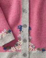 Linksstrickjacke mit Blümchen, Luis Steindl