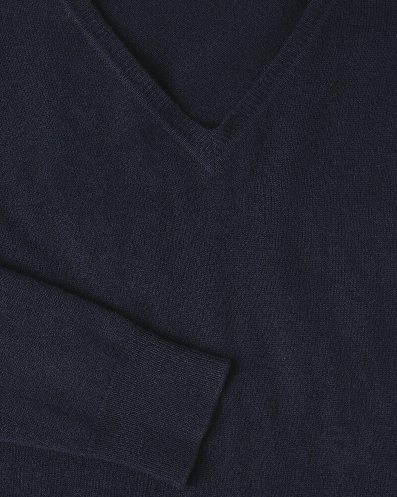 Kaschmir V-Pullover, Brigitte von Schönfels