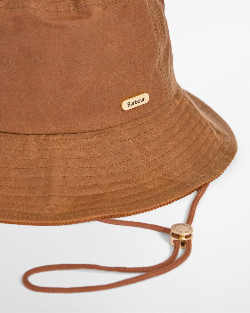 Bucket Hut Delilah, Barbour