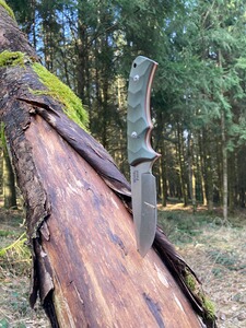 Bewertungsbild zu der Überschrift Solides, schönes Messer