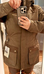 Bewertungsbild zu der Überschrift Schöne lange Jacke