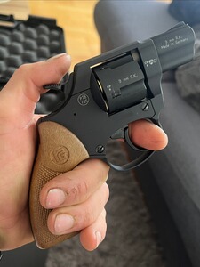Bewertungsbild zu der Überschrift Hochwertiger und zuverlässiger Schreckschussrevolver
